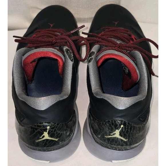 Air Jordan CP3 VIII Black with Red Accents Size US 9.5 EU 43 684855-001 - Picture 4 of 7